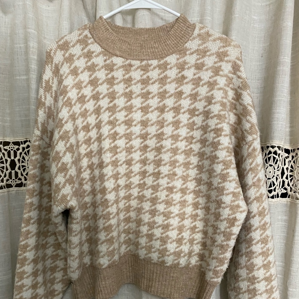 Houndstooth sweater